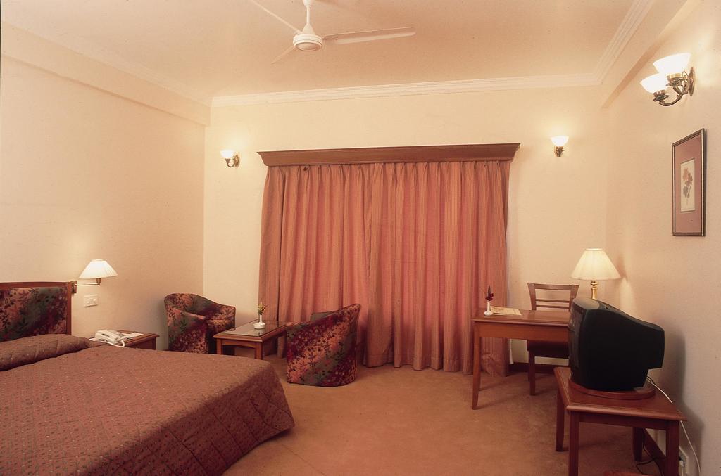 Hotel Express Residency-Jamnagar Room photo